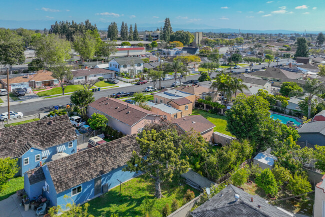 Bellflower, CA Aerial View - Plumber Service Company